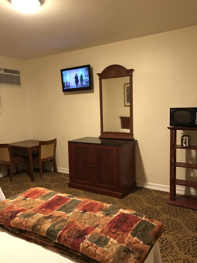 Waterbury Big Apple Motel Exterior foto